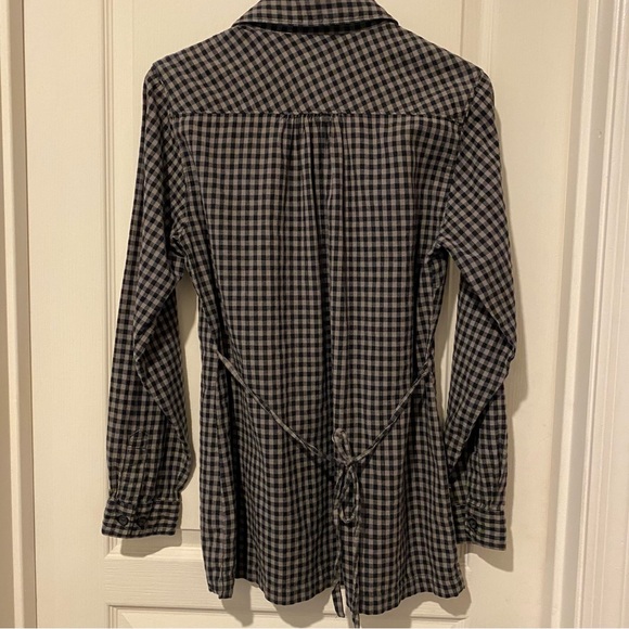 Woolrich Buffalo Plain Pintuck Top with Tie Back - Picture 3 of 5